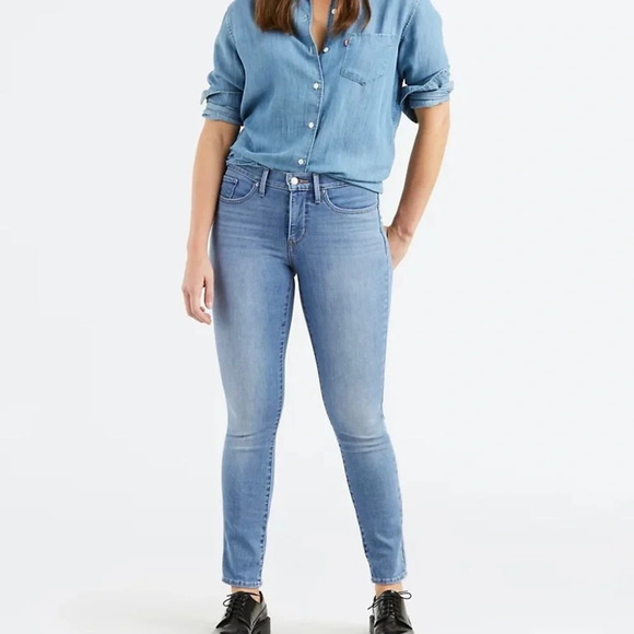 Levi’s 311 Shaping Skinny Light Wash Mid-rise Skinny Jeans 26 Women’s - Picture 1 of 16